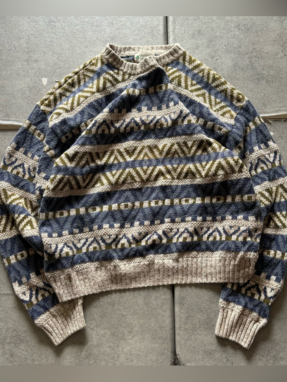 Vintage northwest territory multicolor sweater